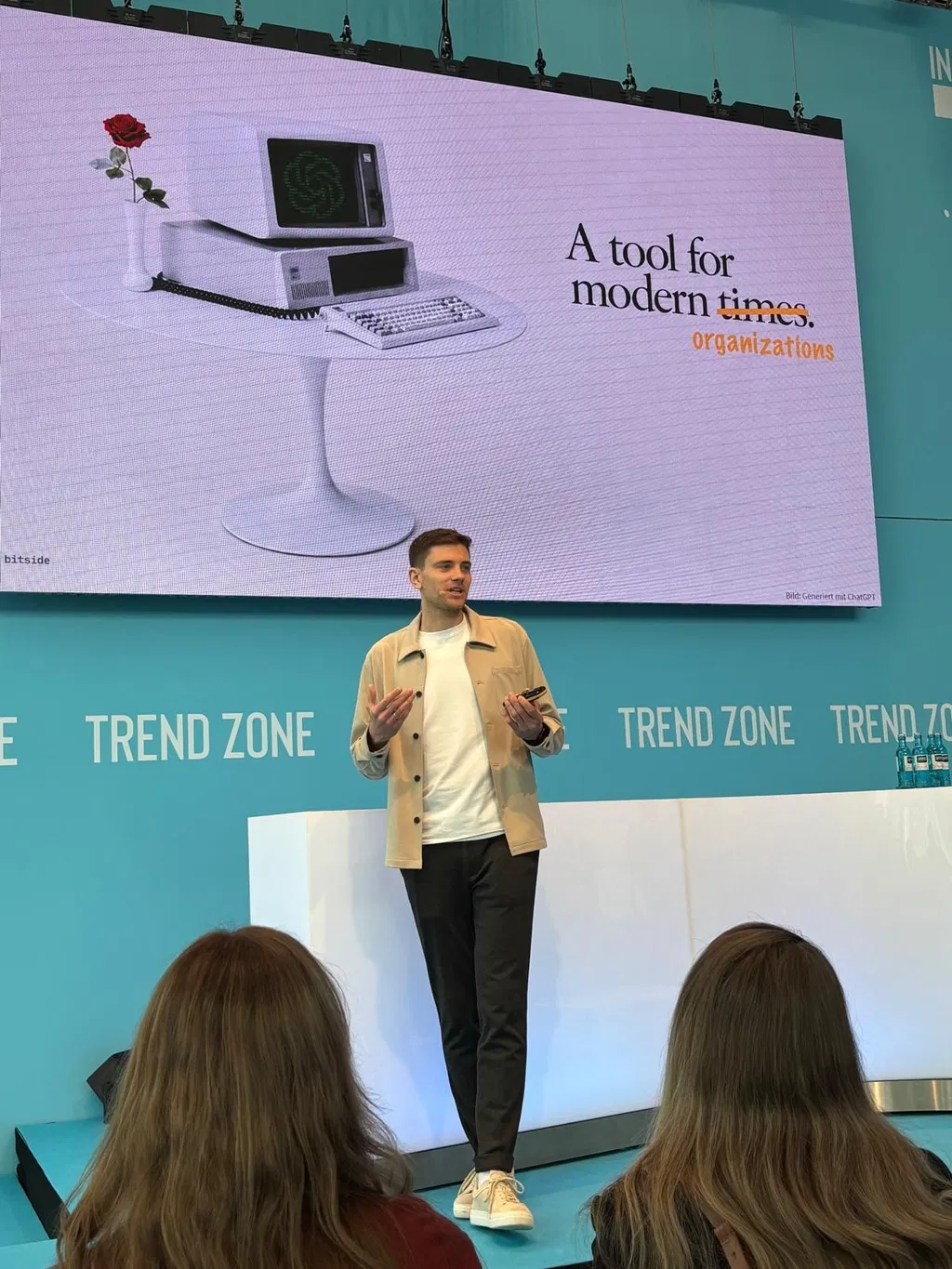 bitside colleague Johannes Stricker speaking about AI at InsureNXT.